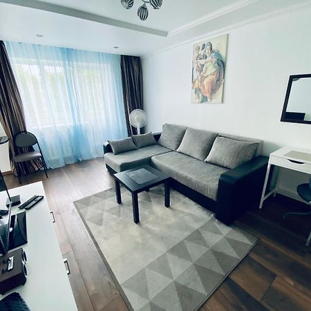 Fine Apartment 2 Jelgava Buitenkant foto