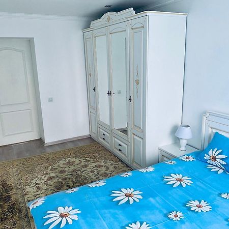 Fine Apartment 2 Jelgava Buitenkant foto